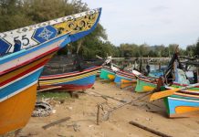 รือประมงชายฝั่งนับพันหนีขึ้นบก ชาวบ้านผวา หลังอุตุฯเตือน อันตรายคลื่นลมแรง สั่งเฝ้าระวังข่าวแจ้งเตือนต่อเนื่อง