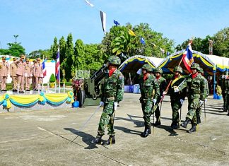 นาวิกโยธินแสดงพลังวันกองทัพไทย ก่อนปฏิญาณตนพร้อมปกป้องบ้านเมือง